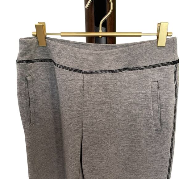Chico’s Zenergy Gray Ankle Pants Sz 0 (US 6) Supersoft Contrast Stitch EUC - Picture 3 of 6
